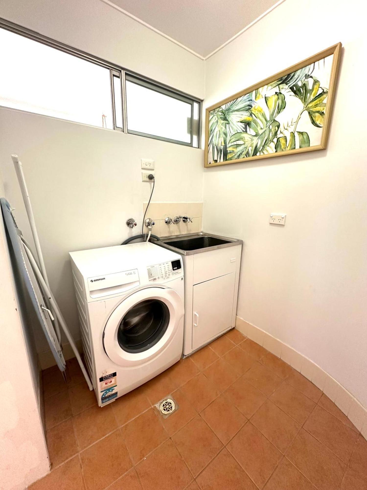 3 Bedrooms With Views Over Kirra! Apartment *
